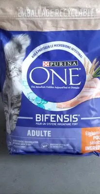 One Adulte Poulet